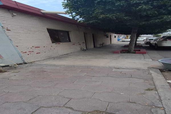 Foto de inmueble en Cerezo, Col. Moderna C.P. 64530, Monterrey