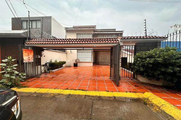 Foto de inmueble en cerrada de libra 27, Col. Jardines de Satélite C.P. 53129, Naucalpan de Juárez