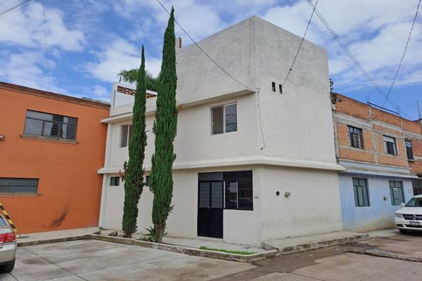 Foto de inmueble en Jose Ignacio Izaguirre 299 #299, Col. Los Manantiales C.P. 58188, Morelia