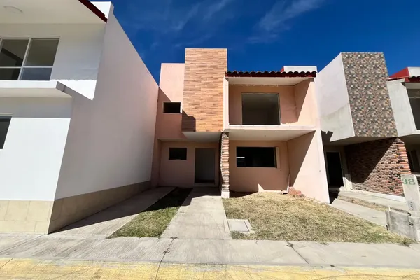 Foto de inmueble en Circuito Viñedos #39, Col. Bosques de San Juan C.P. 76803, San Juan del Río