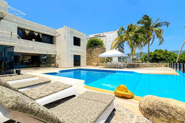 Foto de inmueble en  , Col. Club Deportivo C.P. 39690, Acapulco de Juárez