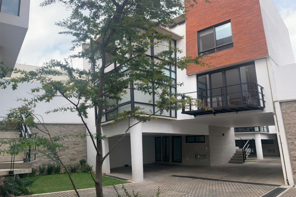 Foto de inmueble en Coapa, Col. Toriello Guerra C.P. 14050, Tlalpan