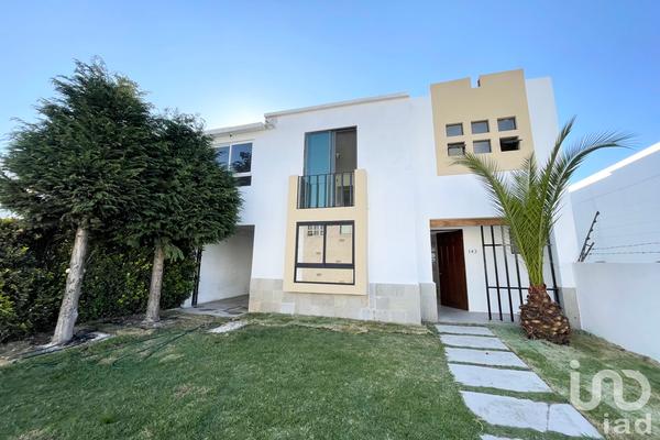 Foto de inmueble en COLORIN #261, Col. Bosques Residencial C.P. 51355, Zinacantepec
