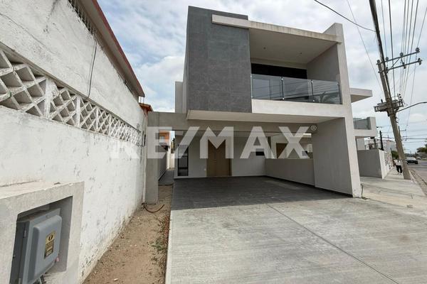 Foto de inmueble en Cuauhtemoc, Col. Ampliación Unidad Nacional C.P. 89510, Ciudad Madero