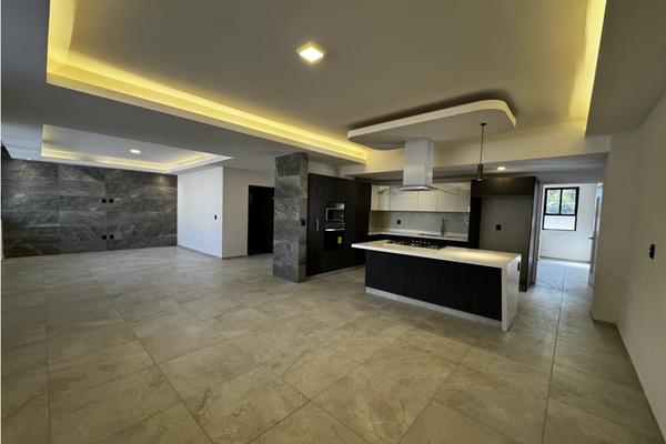 Foto de inmueble en Avenida Cuahutemoc # 86 
, Col. Cuernavaca Centro C.P. 62000, Cuernavaca