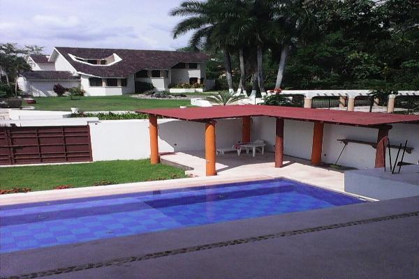 Foto de inmueble en C106 Venta casa nueva con alberca 4 recámaras  Ixtapa , Col. Ixtapa C.P. 40884, Zihuatanejo de Azueta