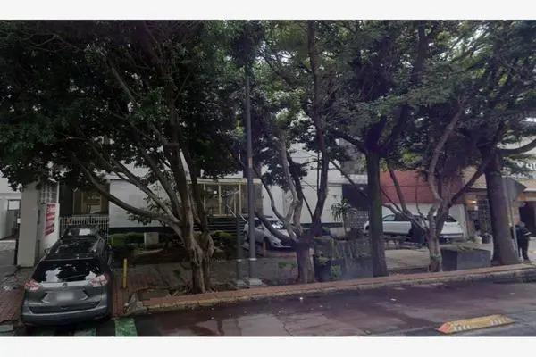 Foto de inmueble en Av. Insurgentes Sur, Col. Crédito Constructor C.P. 03940, Benito Juárez