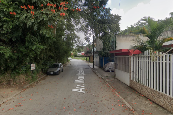 Amazon 91094 Venta casa en Calle Montes de Xalapa 117 #117, Colonia Mártires de ...