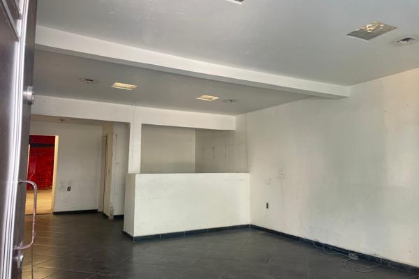 Foto de inmueble en Eje Central esquina con Pirineos #902, Col. Portales Sur C.P. 03300, Benito Juárez