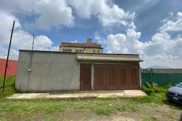 Foto de inmueble en Calzada la Huerta #s/n, Col. San Cristóbal Tecolit C.P. 51367, Zinacantepec