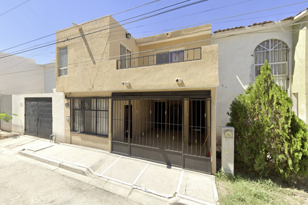 Foto de inmueble en Calle Cecilia , Col. Rincón San Antonio C.P. 35015, Gómez Palacio
