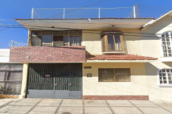 Foto de inmueble en Calle Rogelio Bacon #s/n, Col. Estadio Poniente C.P. 44246, Guadalajara