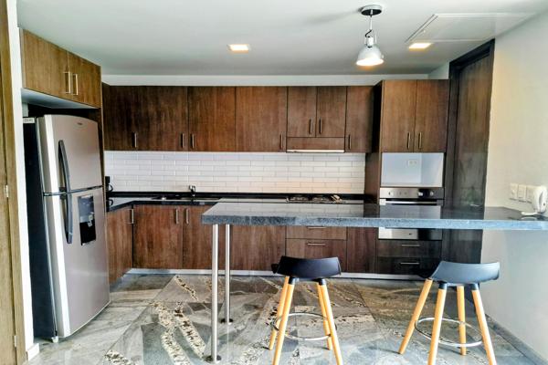 Foto de inmueble en Calle Victoriano Salado Álvarez, Col. Arcos Vallarta C.P. 44130, Guadalajara
