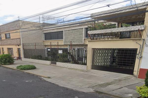 Foto de inmueble en ROBERTO GAYOL #s/n, Col. Vallejo C.P. 07870, Gustavo A. Madero