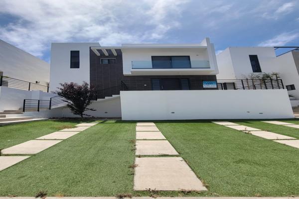 Foto de inmueble en Escenica Tijuana-Ensenada KM 23.5 #KM 23.5, Col. Residencial San Marino C.P. 22567, Tijuana