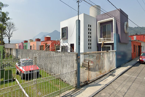Foto de inmueble en Oriente 25  #273, Col. Aulicaba C.P. 94303, Orizaba
