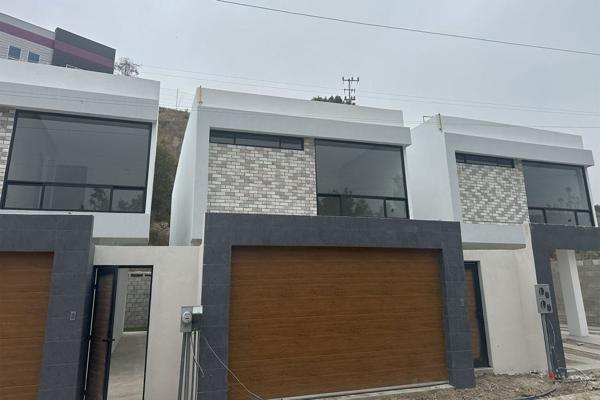 Foto de inmueble en Privada San Quintin, Col. Hacienda del Pacifico C.P. 22643, Tijuana