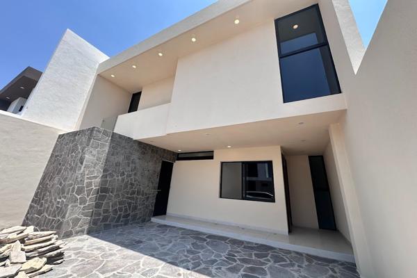Foto de inmueble en RINCOANADA DE SANTA FE , Col. Residencial Santa Lucía C.P. 37296, León