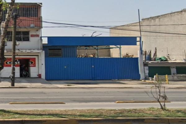 Foto de inmueble en Vía Morelos, Col. Ampliación San Pedro Xalostoc C.P. 55316, Ecatepec de Morelos