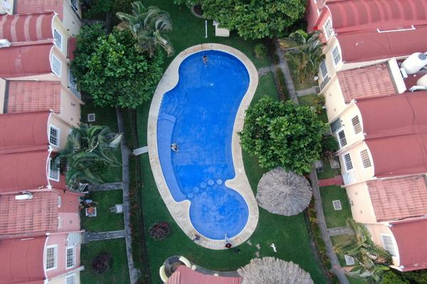 Foto de inmueble en Circuito Paseo de las Aves condominio 1 #condominio 1, Col. Ixtapa C.P. 40884, Zihuatanejo de Azueta