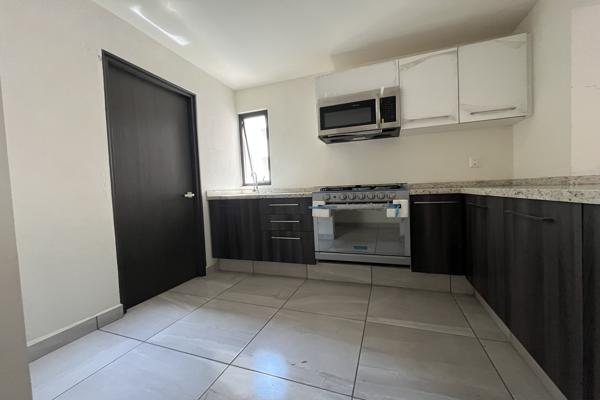 Foto de inmueble en Avenida Chilpancingo 62-A #62-A, Col. Ahuehuetes C.P. 54150, Tlalnepantla de Baz