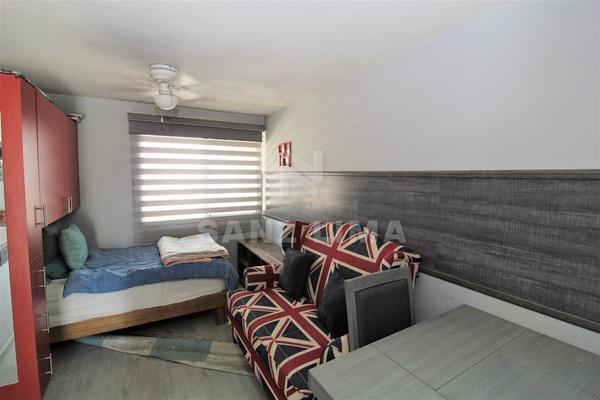 Foto de inmueble en Eje Manuel J. Clouthier, Col. Los Pinos C.P. 38028, Celaya