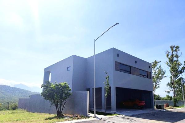 Foto de inmueble en  , Col. El Barrial C.P. 67303, Santiago