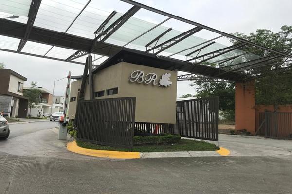 Foto de inmueble en  , Col. El Barrial C.P. 67303, Santiago