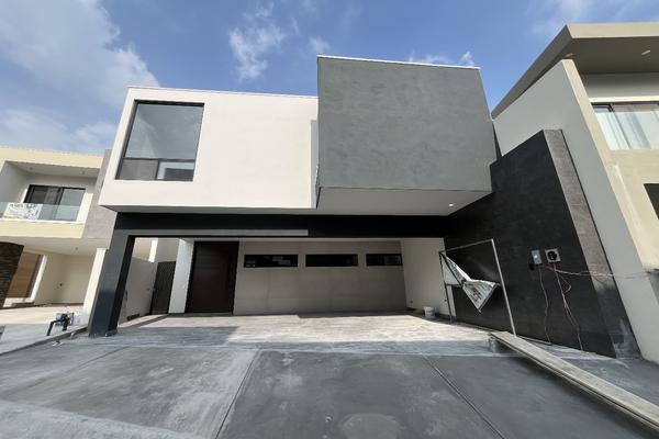 Foto de inmueble en  , Col. El Barrial C.P. 67303, Santiago