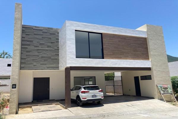 Foto de inmueble en  , Col. El Barrial C.P. 67303, Santiago