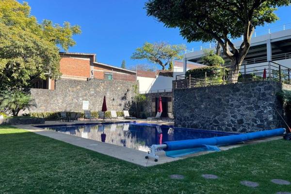 Foto de inmueble en emiliano zapata, Col. Tlaltenango C.P. 62170, Cuernavaca