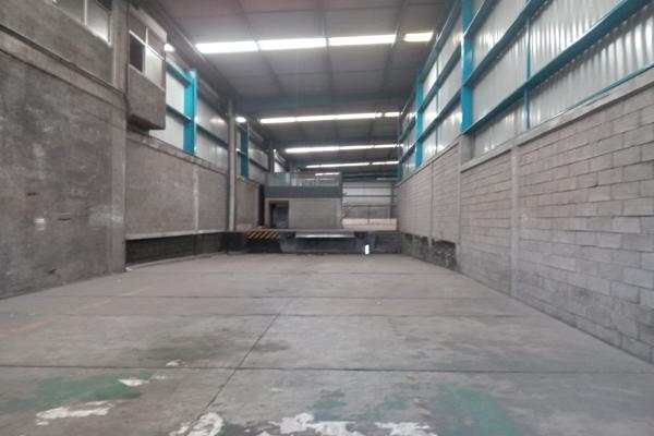 Foto de inmueble en Calzada de la Viga, Col. Zapotla C.P. 08610, Iztacalco