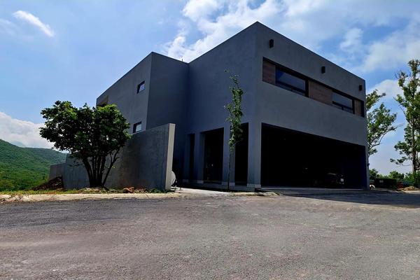 Foto de inmueble en Santa Clara, Col. El Barrial C.P. 67303, Santiago