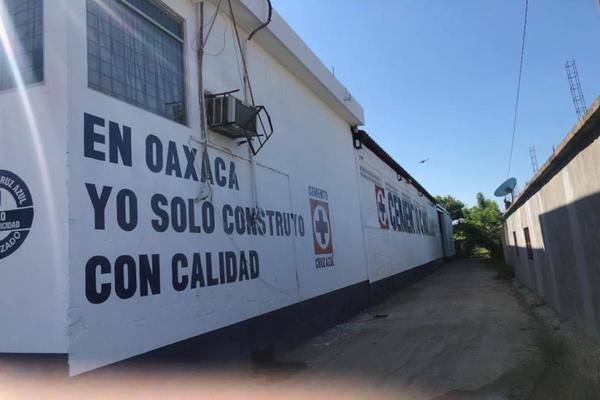 Bodega en Ferrocarril Enfrente Cervecera..., Tall... 