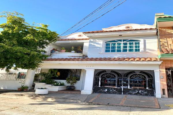 Casa en venta, Fobos, Colonia Villa Satélite, C.P. 80088