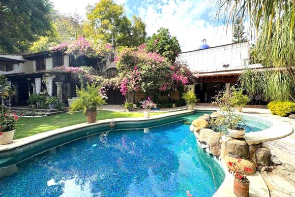 Foto de inmueble en Fraccionamiento La Cañada  , Col. Hacienda Tetela C.P. 62160, Cuernavaca