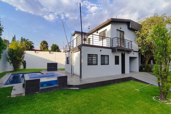 Foto de inmueble en Fraccionamiento, Col. Pedregal de Oaxtepec C.P. 62738, Yautepec