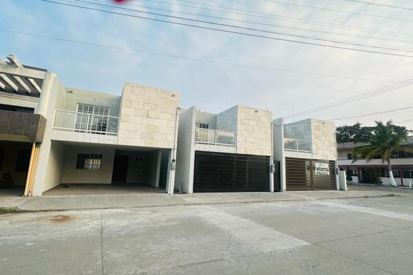 Foto de inmueble en Francia & Rivas Guillén, Col. Vicente Guerrero C.P. 89580, Ciudad Madero