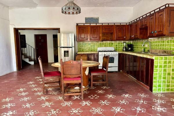 Foto de inmueble en Fco. i madero, Col. Emiliano Zapata C.P. 48380, Puerto Vallarta