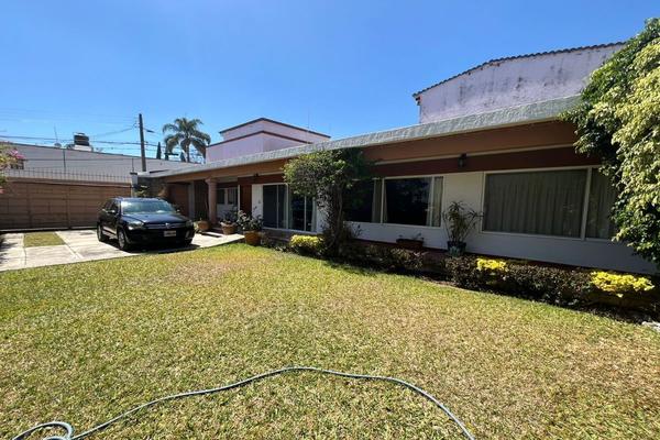 Foto de inmueble en Gobernador Ing. Felipe Rivera Crespo, Col. Hacienda Tetela C.P. 62160, Cuernavaca