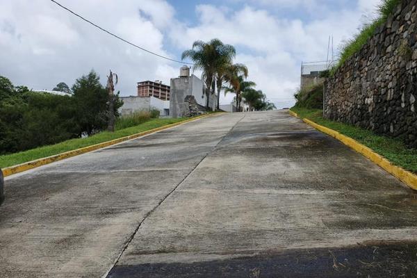 Foto de inmueble en guayabos agrios #1, Col. Lomas de Zompantle C.P. 62157, Cuernavaca