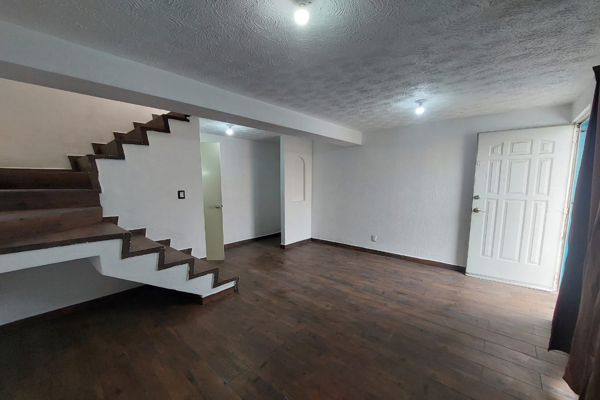 Foto de inmueble en Hacienda del roble mz36 , lt20 casa A, Santin, Sauces, Toluca, C.P. 50210, Col. Santa Cruz Otzacatipán C.P. 50210, Toluca