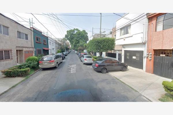 Calle Heriberto Frias