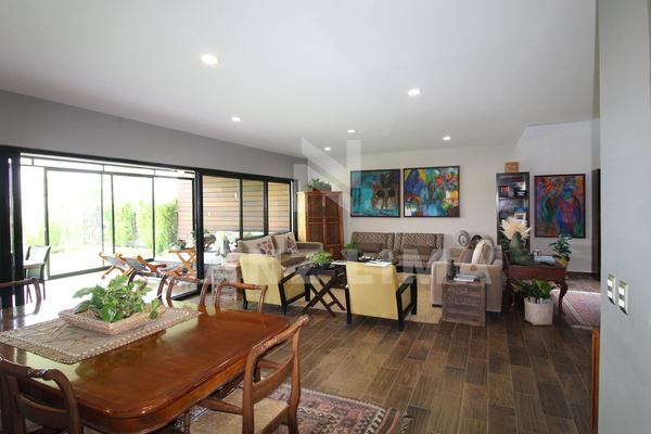 Foto de inmueble en Honore de Balsac, Col. Residencial Magnolia C.P. 38080, Celaya