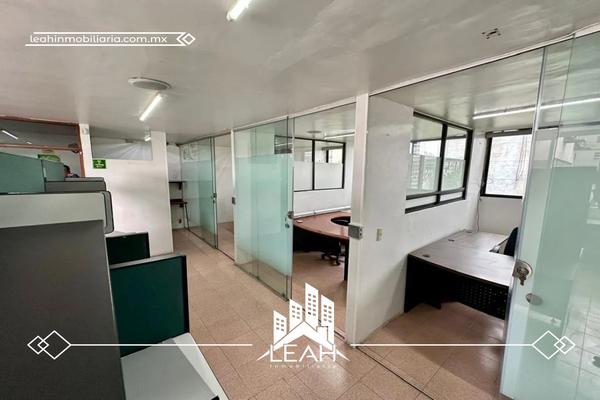 Foto de inmueble en Insurgentes Sur, Col. Roma Sur C.P. 06760, Cuauhtémoc