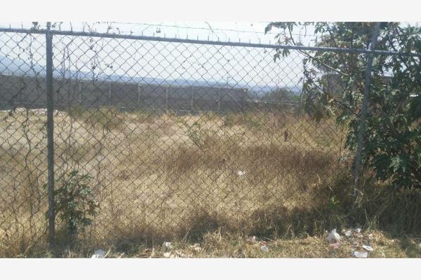 Foto de terreno habitacional en venta en  , itzicuaro, morelia, michoacán de ocampo, 3279618 No. 02