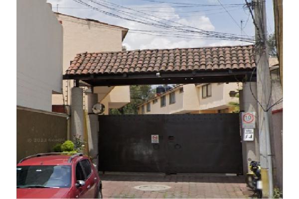 Foto de inmueble en  , Col. Jesús del Monte C.P. 52764, Huixquilucan