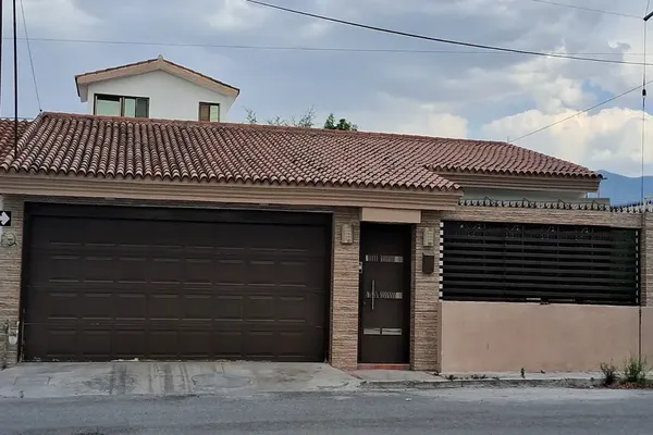 Foto de inmueble en jesus gobea tapia #656, Col. Los Doctores C.P. 25250, Saltillo