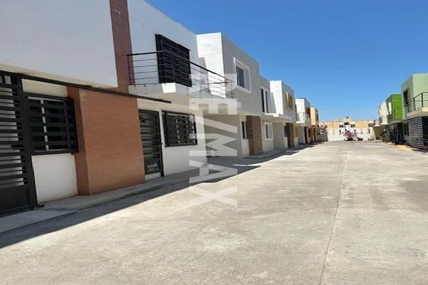 Foto de inmueble en José de Escandón, Col. Del Pueblo C.P. 89190, Tampico