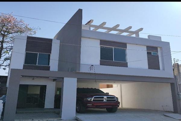Foto de inmueble en JOSE ELIAS PIÑA, Col. Del Pueblo C.P. 89190, Tampico
